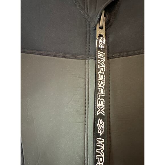 Hyperflex Men’s Black 2.5mm Shorty Wetsuit Size Medium - Picture 9 of 12